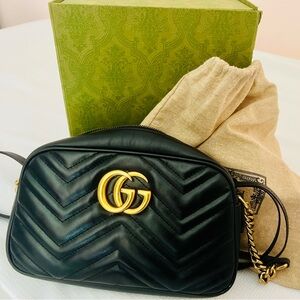 GG MARMONT Medium SHOULDER BAG